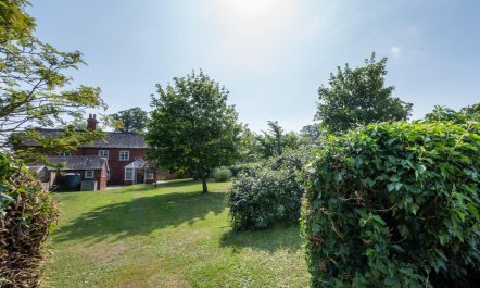 3 Bed in Rushmere St. Andrew 9