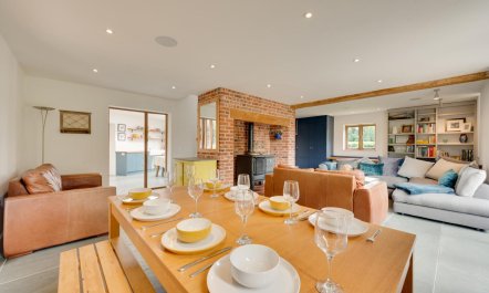 5 Bed in Guestwick 7