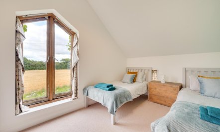 5 Bed in Guestwick 8