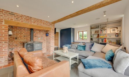 5 Bed in Guestwick 1