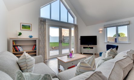 3 Bed in Westward Ho 1