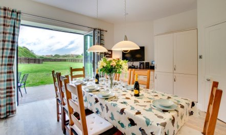 4 Bed in Bamburgh 6