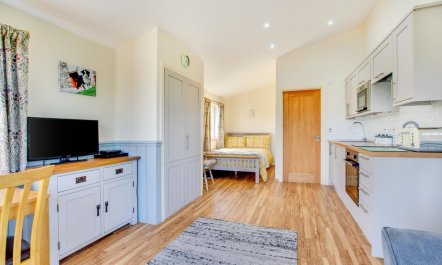 1 Bed in Lower Chapel 4