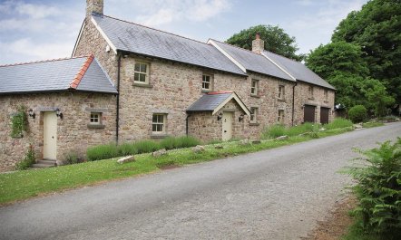 4 Bed in Gower
