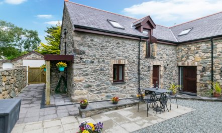 2 Bed in Bodorgan