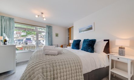 1 Bed in West Looe 1