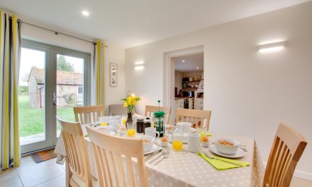 4 Bed in Hempstead 6