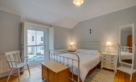 2 Bed in Mumbles 7