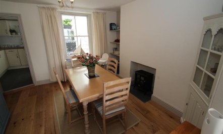 2 Bed in Mumbles 7