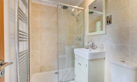 2 Bed in Betws-y-Coed 9