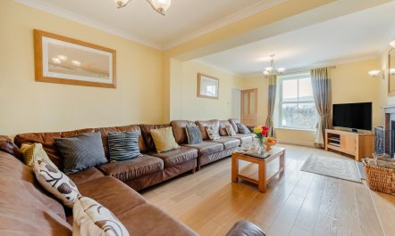 6 Bed in Gower 2