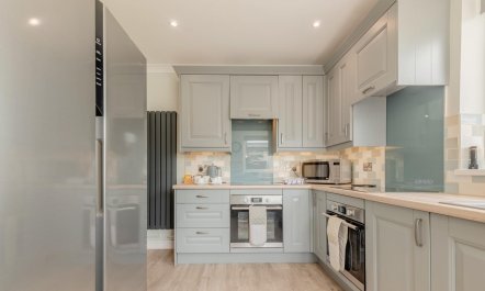 6 Bed in Gower 5