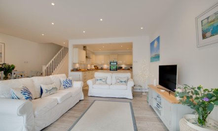 4 Bed in Little Petherick 8