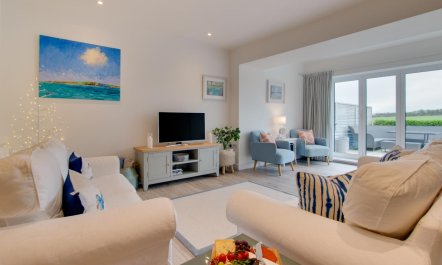 4 Bed in Little Petherick 1