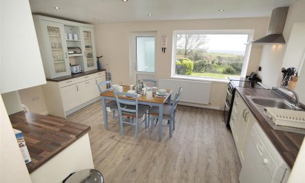 4 Bed in Gower 3