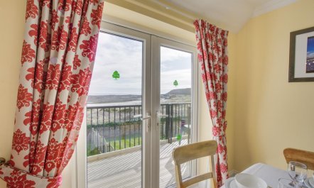 4 Bed in Port Eynon 3