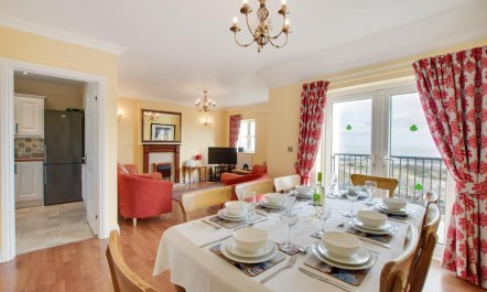 4 Bed in Port Eynon 2