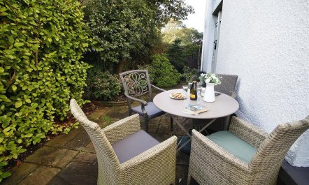 1 Bed in Mumbles 9