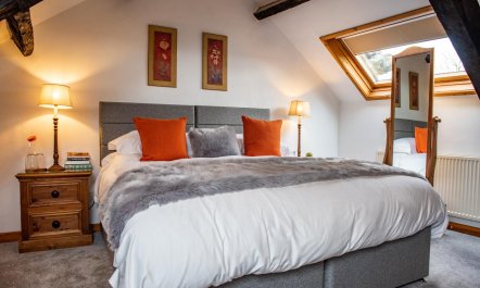 3 Bed in Cwmystradllyn 4