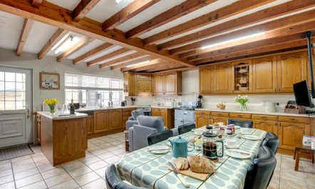 3 Bed in Cwmystradllyn 5