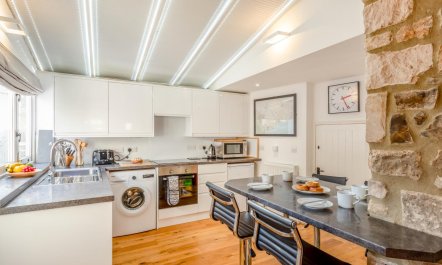 2 Bed in Branscombe 3