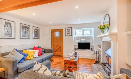 2 Bed in Branscombe 1