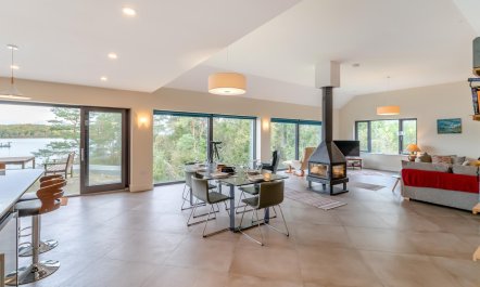 3 Bed in Pontoon 5