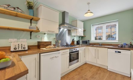 2 Bed in Whitby 3