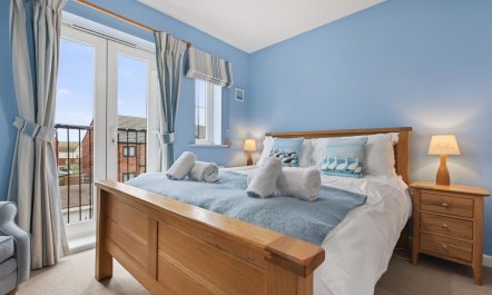 2 Bed in Whitby 7