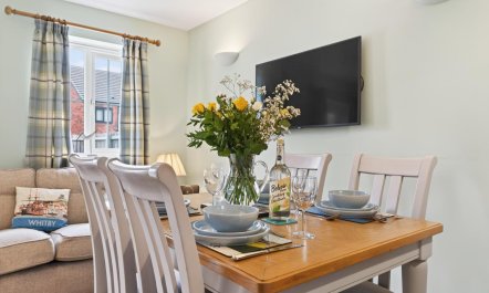 2 Bed in Whitby 1