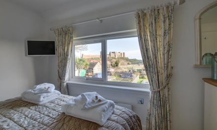 2 Bed in Bamburgh 9