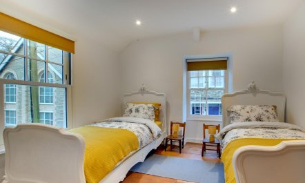 2 Bed in Padstow 5