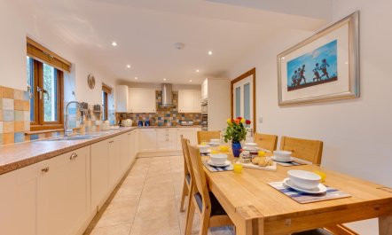 4 Bed in Tresaith 3