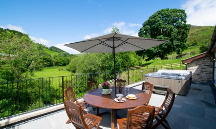 4 Bed in Llanarmon Dyffryn Ceiriog 1