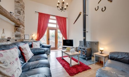 4 Bed in Llanarmon Dyffryn Ceiriog 2