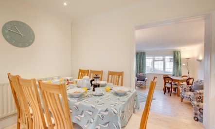 4 Bed in Cromer 8