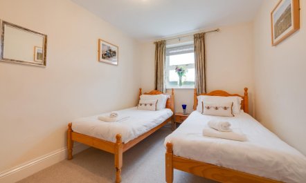 3 Bed in Hawes 0