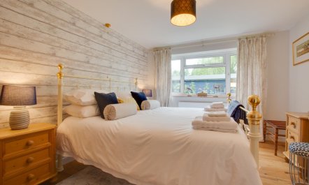 2 Bed in Aldborough 9