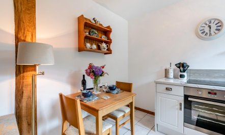 1 Bed in East Down 7