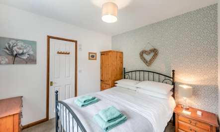 1 Bed in East Down 5