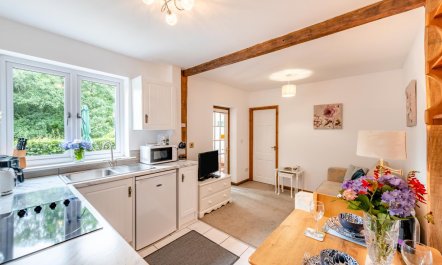 1 Bed in East Down 1