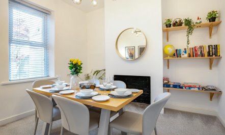 3 Bed in Cardiff 1