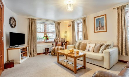 4 Bed in Whitby 2