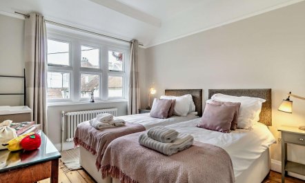 4 Bed in Southwold 7