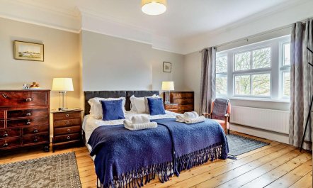 4 Bed in Southwold 6