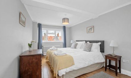 4 Bed in Southwold 3
