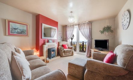 4 Bed in Port Mulgrave