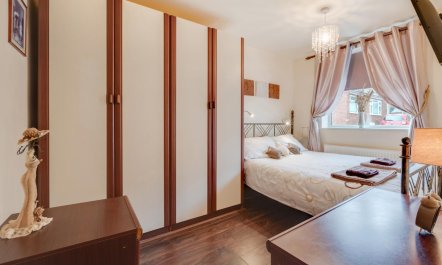 4 Bed in Port Mulgrave 2