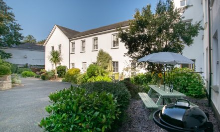 2 Bed in St. Levan 2