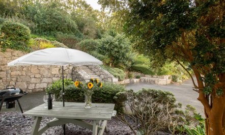 2 Bed in St. Levan 8